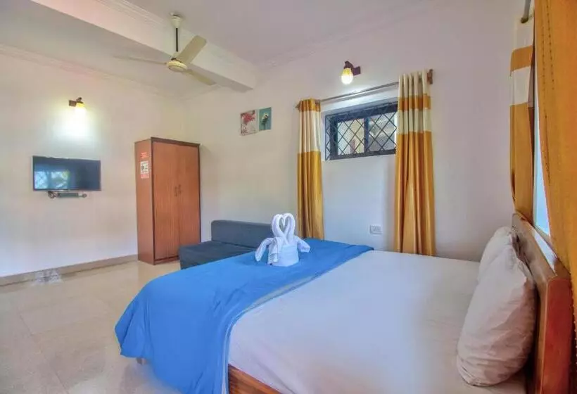 Majatalo Candolim Beach Vaddo 15