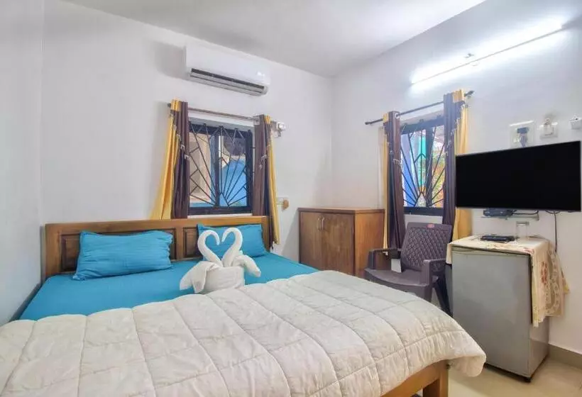 Majatalo Candolim Beach Vaddo 15