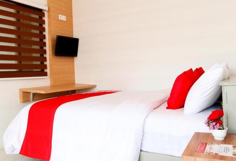 ホテル Oyo 1191 Monalisa Residence And Cafe