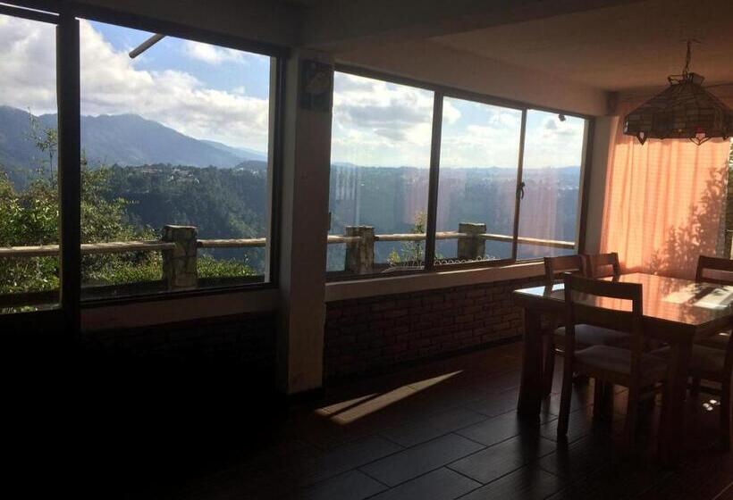 هتل Vista Markés