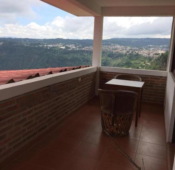 هتل Vista Markés