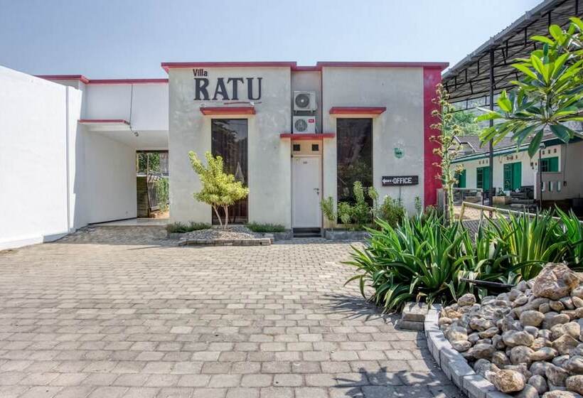 بنسيون Reddoorz Near Paralayang Batu