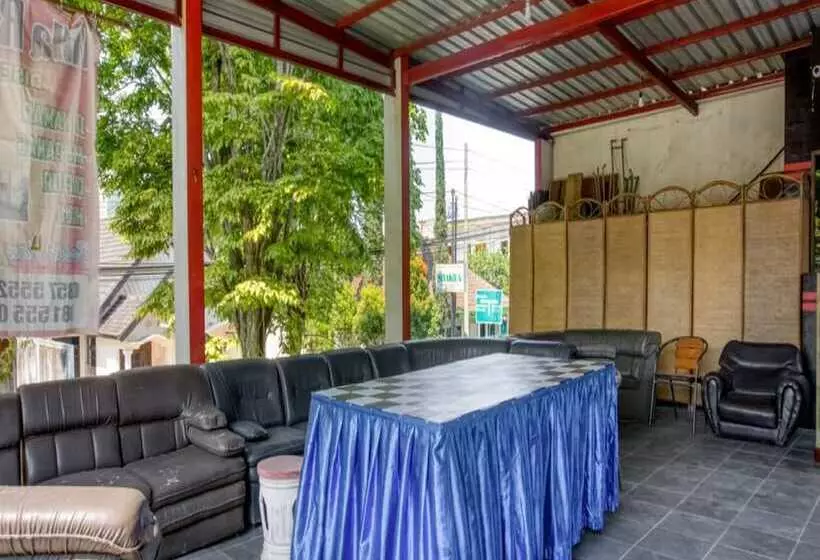 Majatalo Reddoorz Near Paralayang Batu