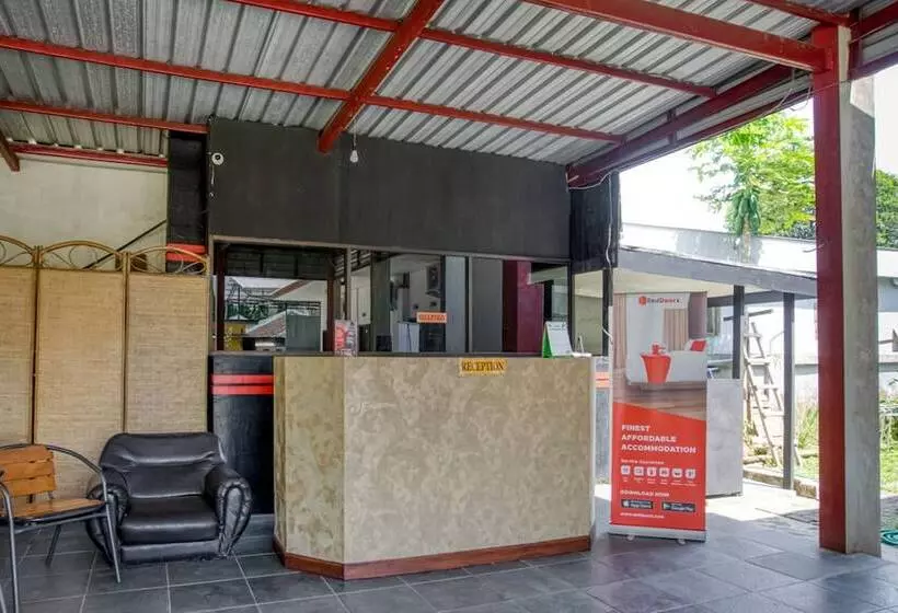 Majatalo Reddoorz Near Paralayang Batu