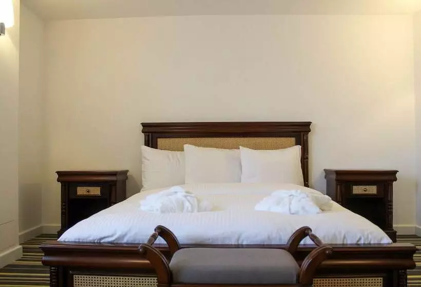 Avenue   Avenue Hotels