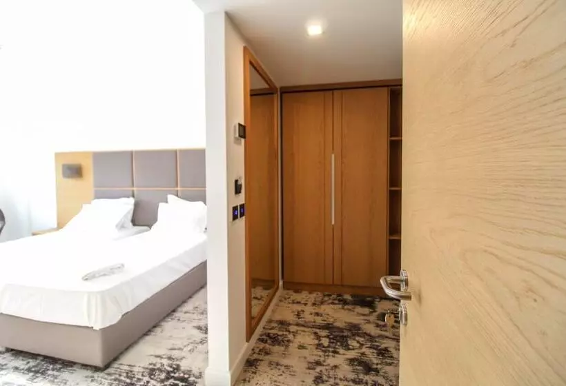 Avenue   Avenue Hotels