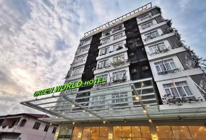 Hotelli Green World