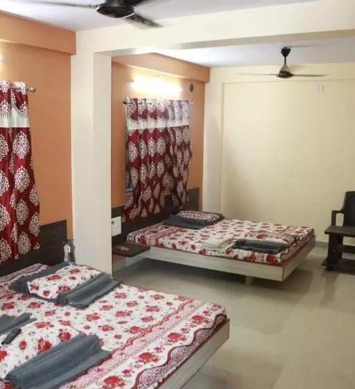 ホテル Laxmi Sadan