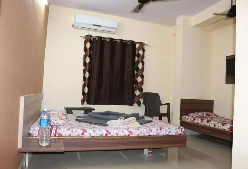 ホテル Laxmi Sadan