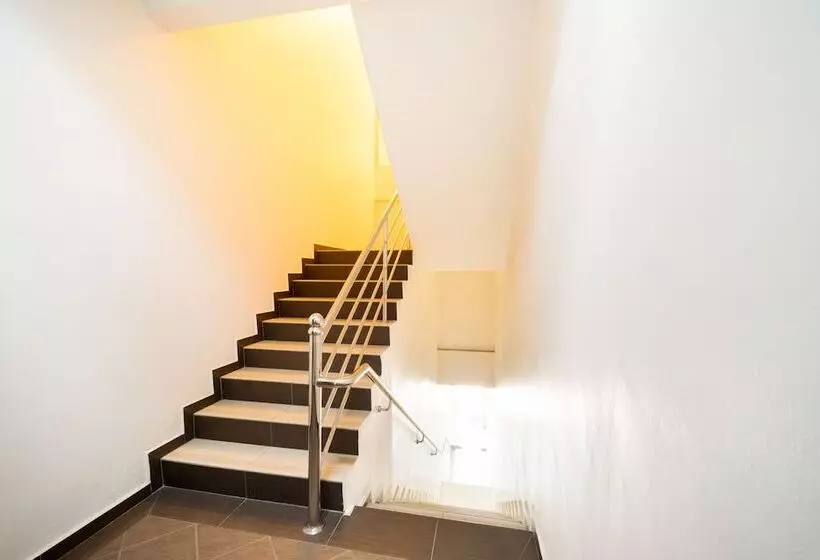 Hotelli Oyo 44053 El Zahra Moda Alor Setar