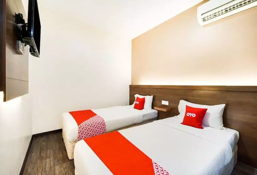 Hotelli Oyo 44053 El Zahra Moda Alor Setar