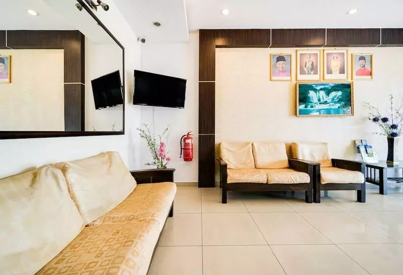 Hotelli Oyo 44053 El Zahra Moda Alor Setar