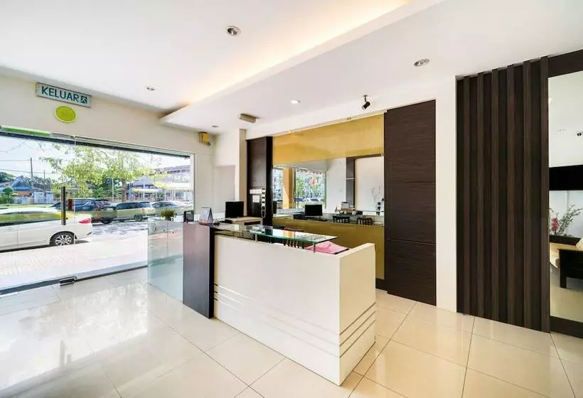 Hotelli Oyo 44053 El Zahra Moda Alor Setar