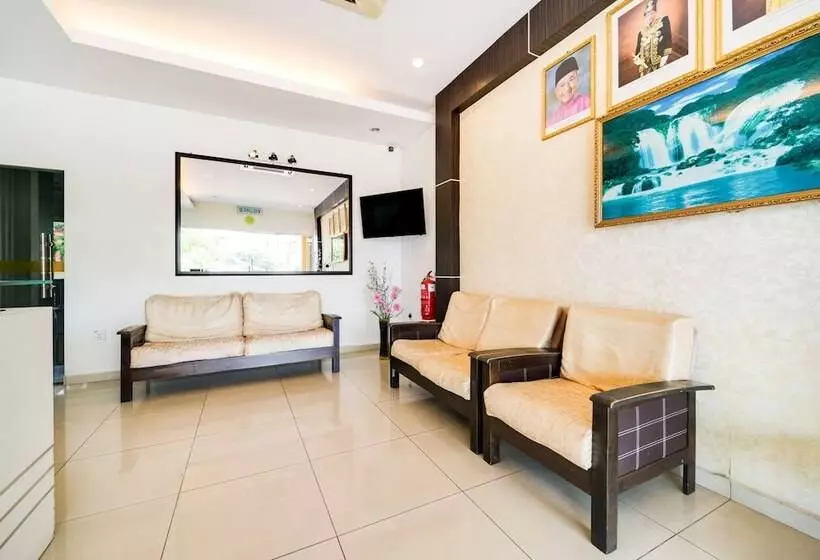 Hotelli Oyo 44053 El Zahra Moda Alor Setar