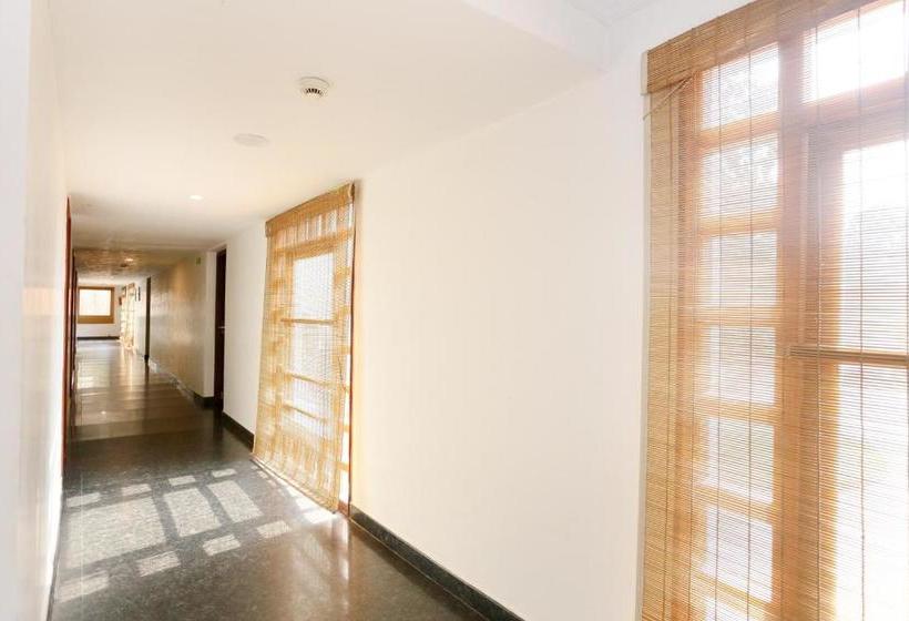 ホテル Oyo 35395 Vijaya Park Deluxe