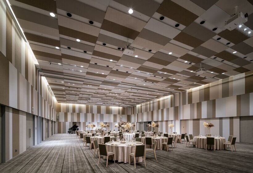 בית מלון כפרי Royal Classic Osaka