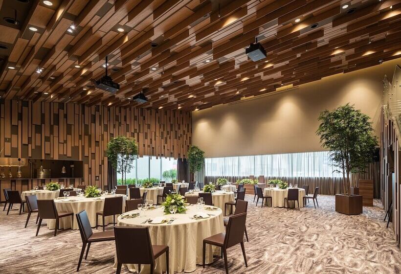 בית מלון כפרי Royal Classic Osaka