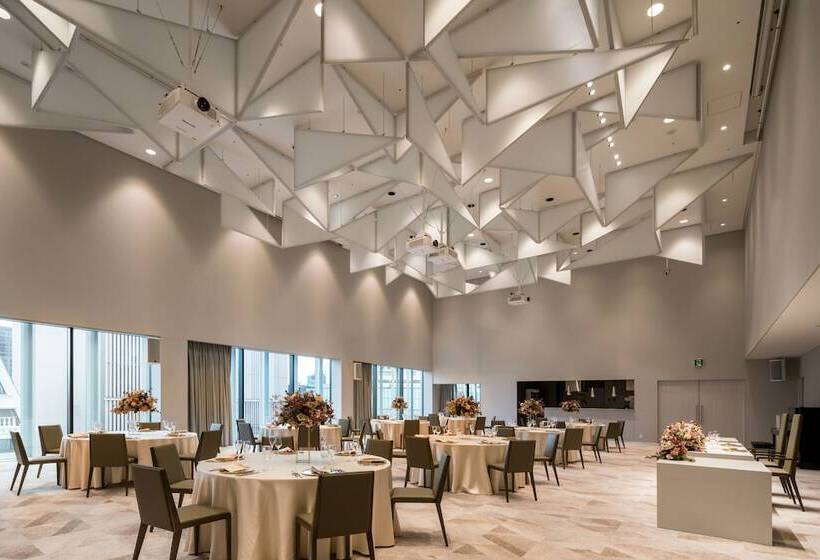 בית מלון כפרי Royal Classic Osaka