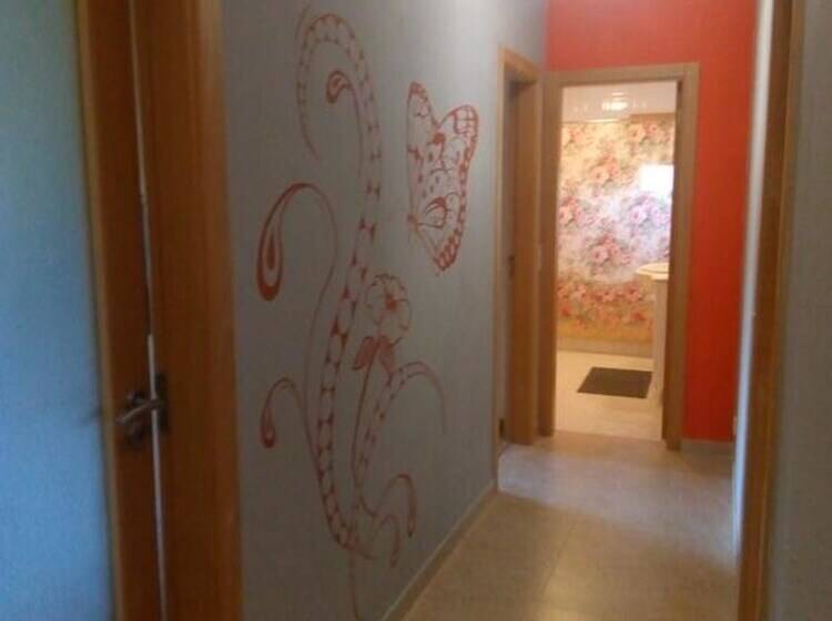 Comfortable Apartment With Mountain View 90 M² Fireplace