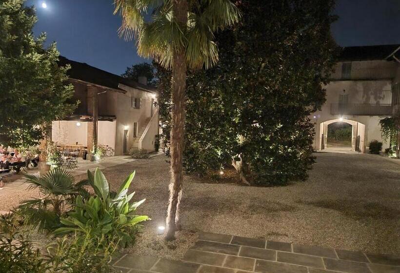 ベッドアンドブレックファースト Dandelion Como Suites & Park