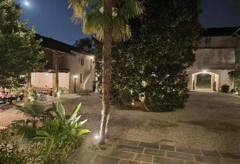 Aamiaismajoitus (B&B) Dandelion Como Suites & Park