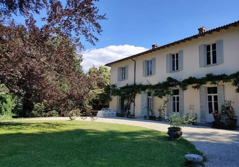 Aamiaismajoitus (B&B) Dandelion Como Suites & Park