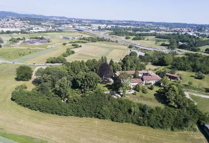 Aamiaismajoitus (B&B) Dandelion Como Suites & Park