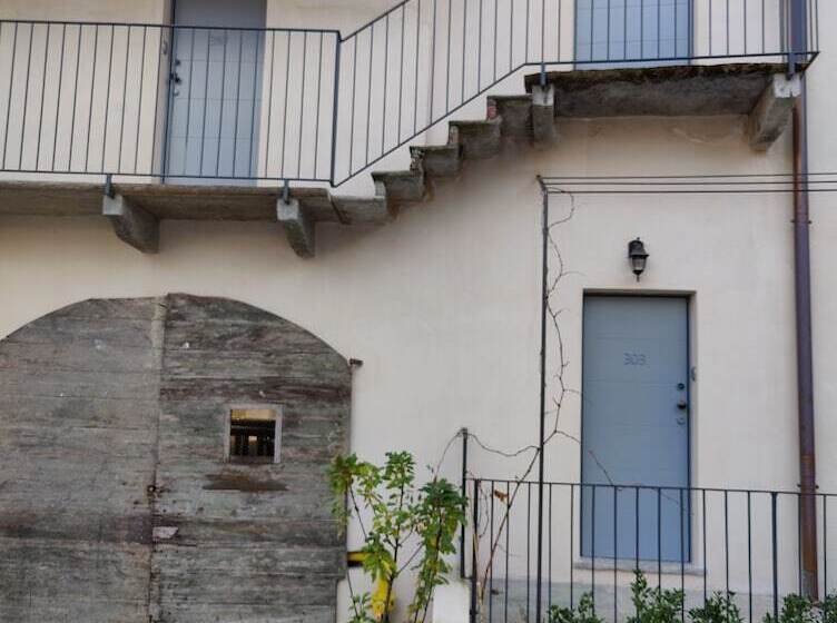 ベッドアンドブレックファースト Dandelion Como Suites & Park