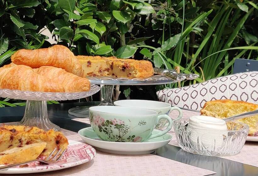 ベッドアンドブレックファースト Dandelion Como Suites & Park