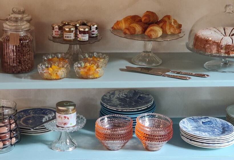 ベッドアンドブレックファースト Dandelion Como Suites & Park