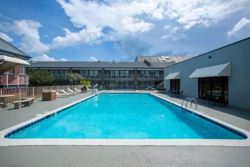 ホテル Days Inn By Wyndham Mobile I65