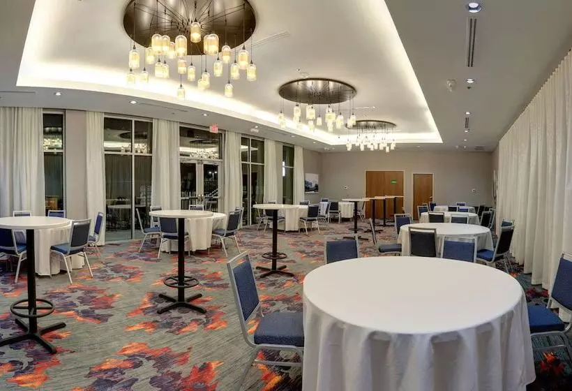 Hotelli La Quinta Inn & Suites By Wyndham Lakeway