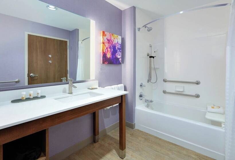 בית מלון כפרי La Quinta Inn & Suites By Wyndham Lakeway