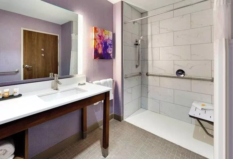 Hotelli La Quinta Inn & Suites By Wyndham Lakeway