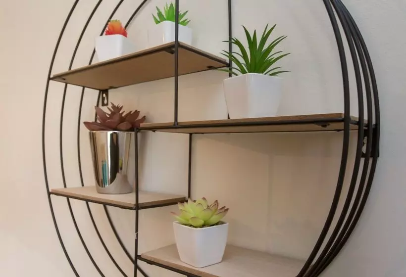 Majatalo Townhouse @ Briggs Avenue Crewe