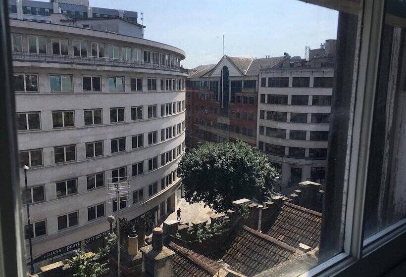 St Nicholas Street Apartment