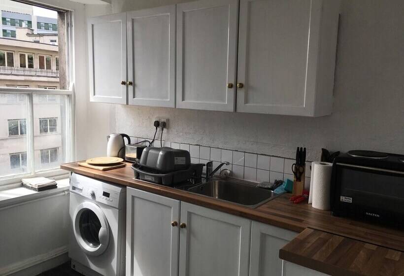 St Nicholas Street Apartment