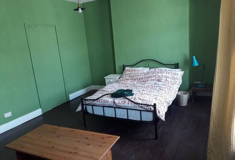 St Nicholas Street Apartment