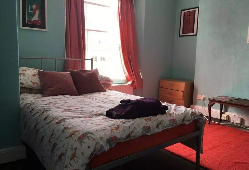 St Nicholas Street Apartment