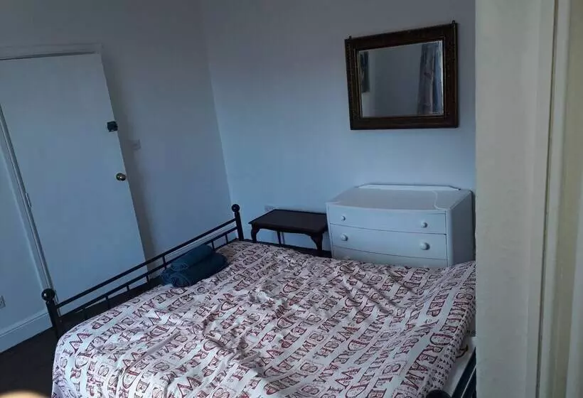 St Nicholas Street Apartment