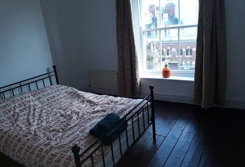 St Nicholas Street Apartment