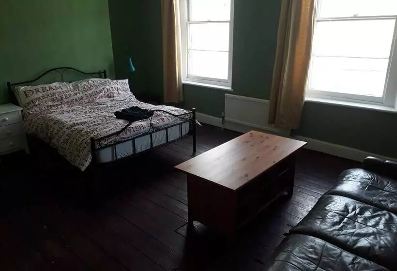 St Nicholas Street Apartment