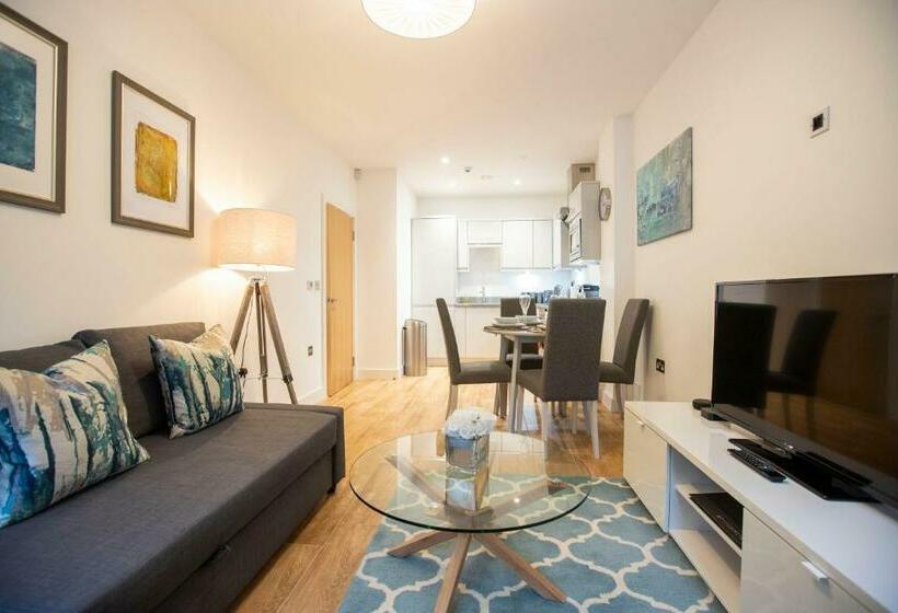 Urban Living S   The King Edward Ii Luxury Apartment In The Heart Of Windsor