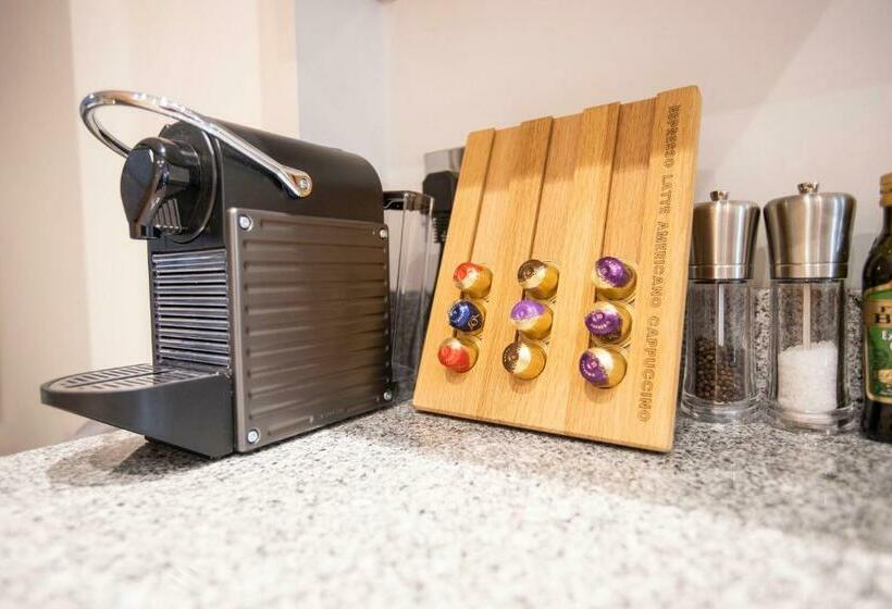 Urban Living S   The King Edward Ii Luxury Apartment In The Heart Of Windsor