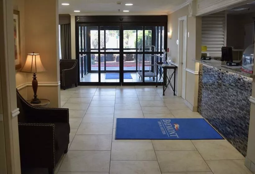 酒店 Baymont Inn & Suites Texarkana