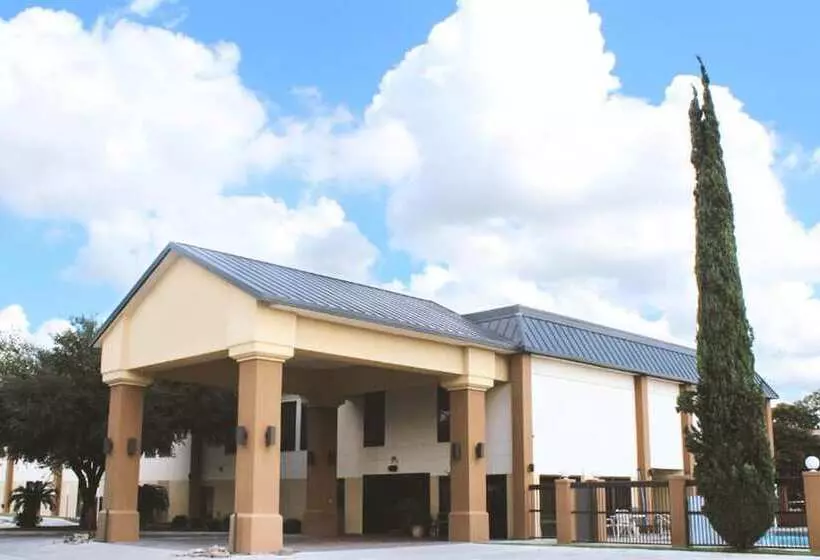 호텔 Coratel Inn & Suites By Jasper New Braunfels Ih 35 Ext 189