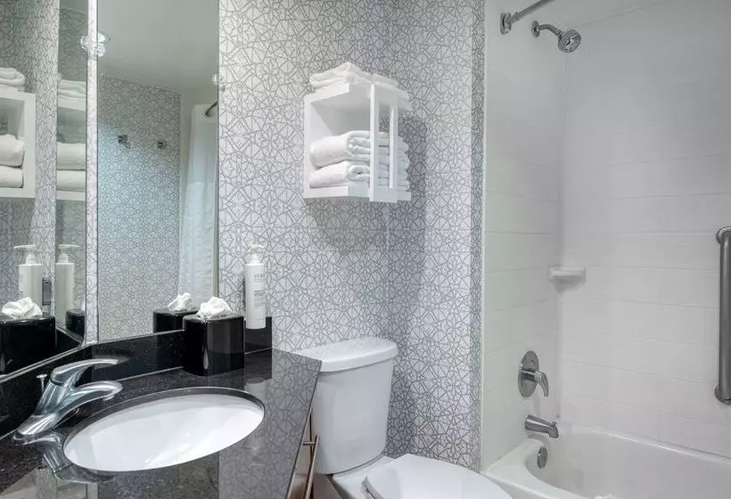 هتل Hampton Inn Baltimore/white Marsh