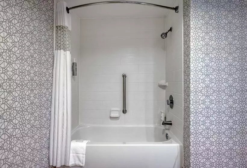 هتل Hampton Inn Baltimore/white Marsh