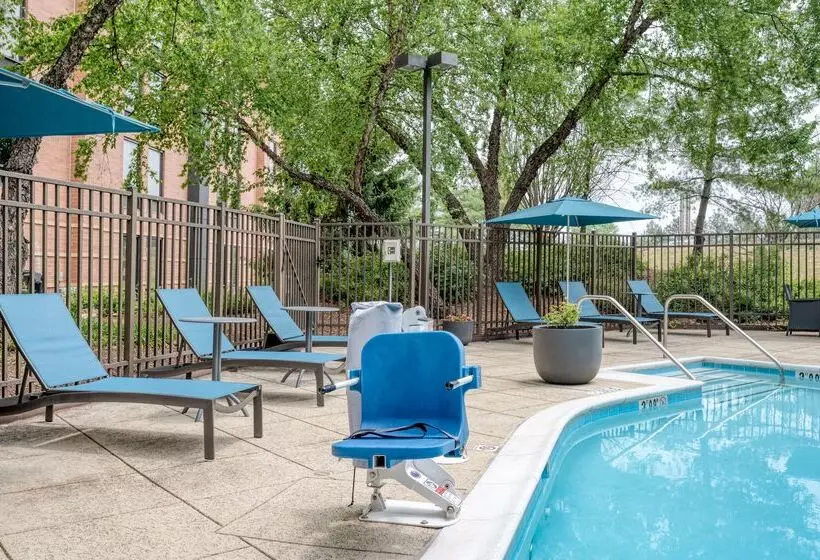 هتل Hampton Inn Baltimore/white Marsh