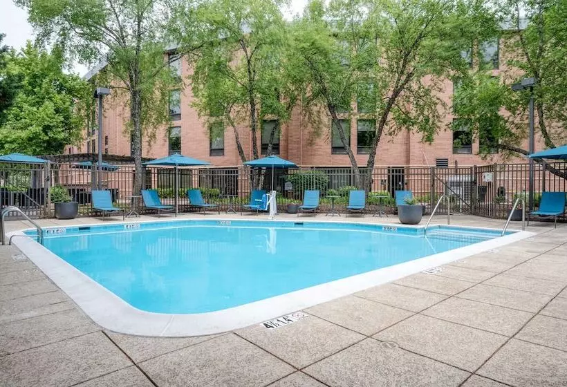 هتل Hampton Inn Baltimore/white Marsh